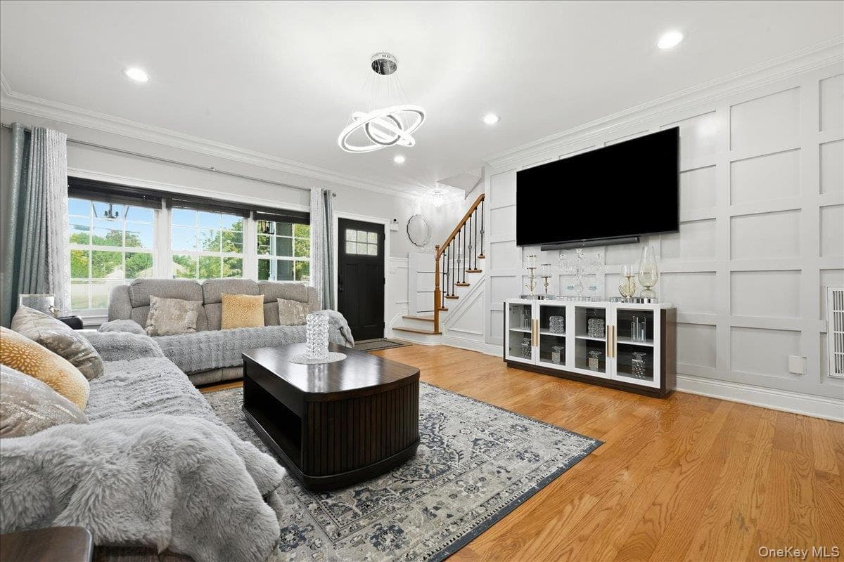 136 Oak Street thumbnail 5