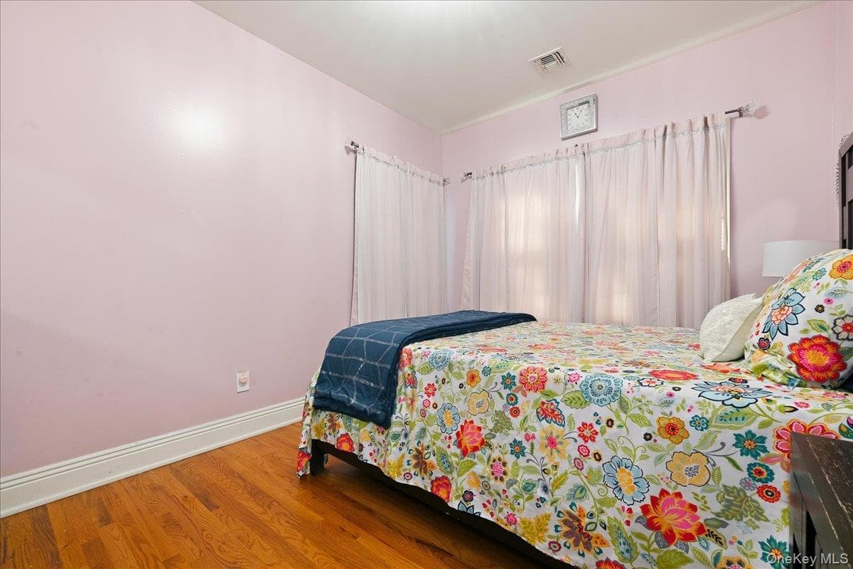 136 Oak Street thumbnail 21