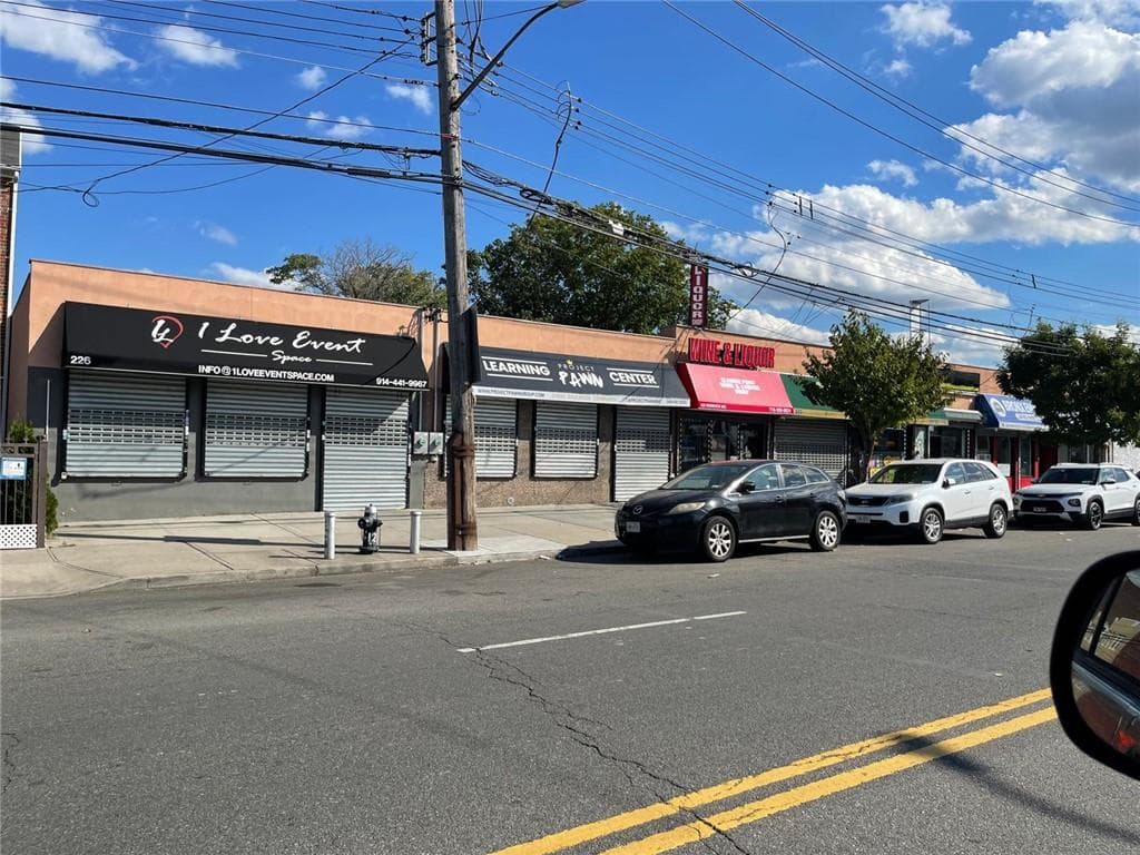 210-214-218-220-226 White Plains Road Rd thumbnail 3