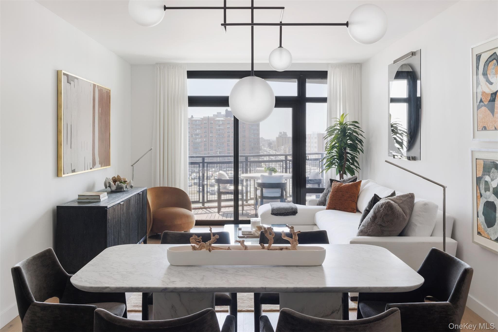 100 Boardwalk Unit: PH8 A photo 1