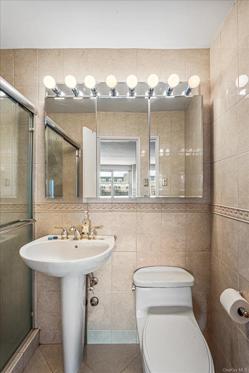 17-85 215th Street Unit: 1P thumbnail 13