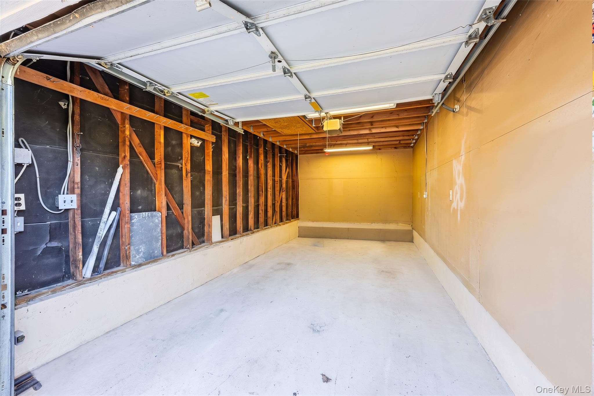 163 Avondale Drive thumbnail 44