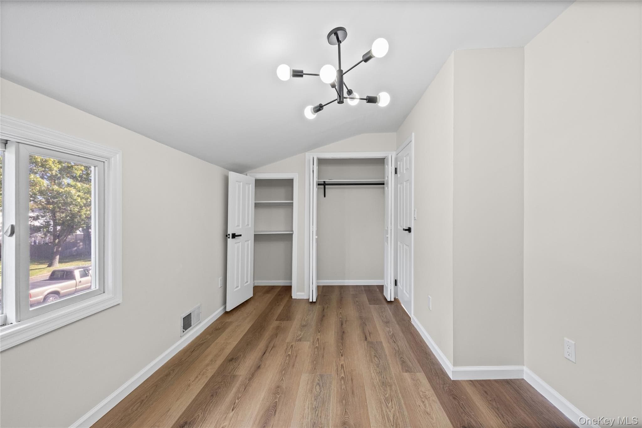 163 Avondale Drive thumbnail 18