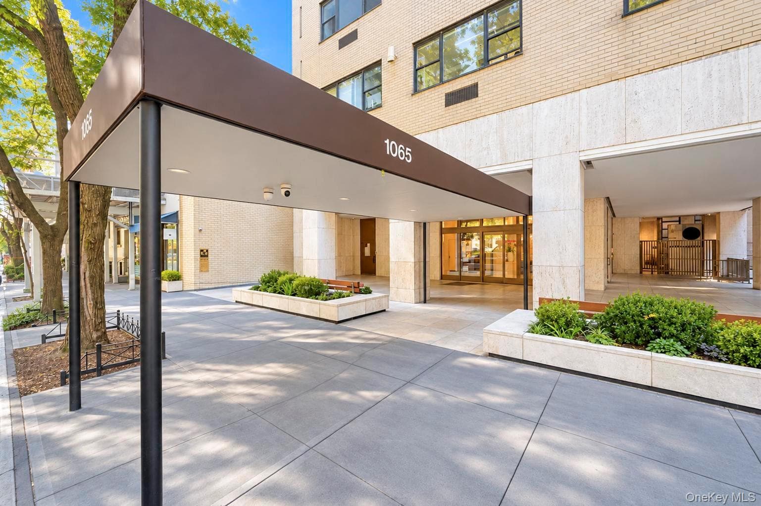 1065 Park Avenue Unit: #19C thumbnail 2