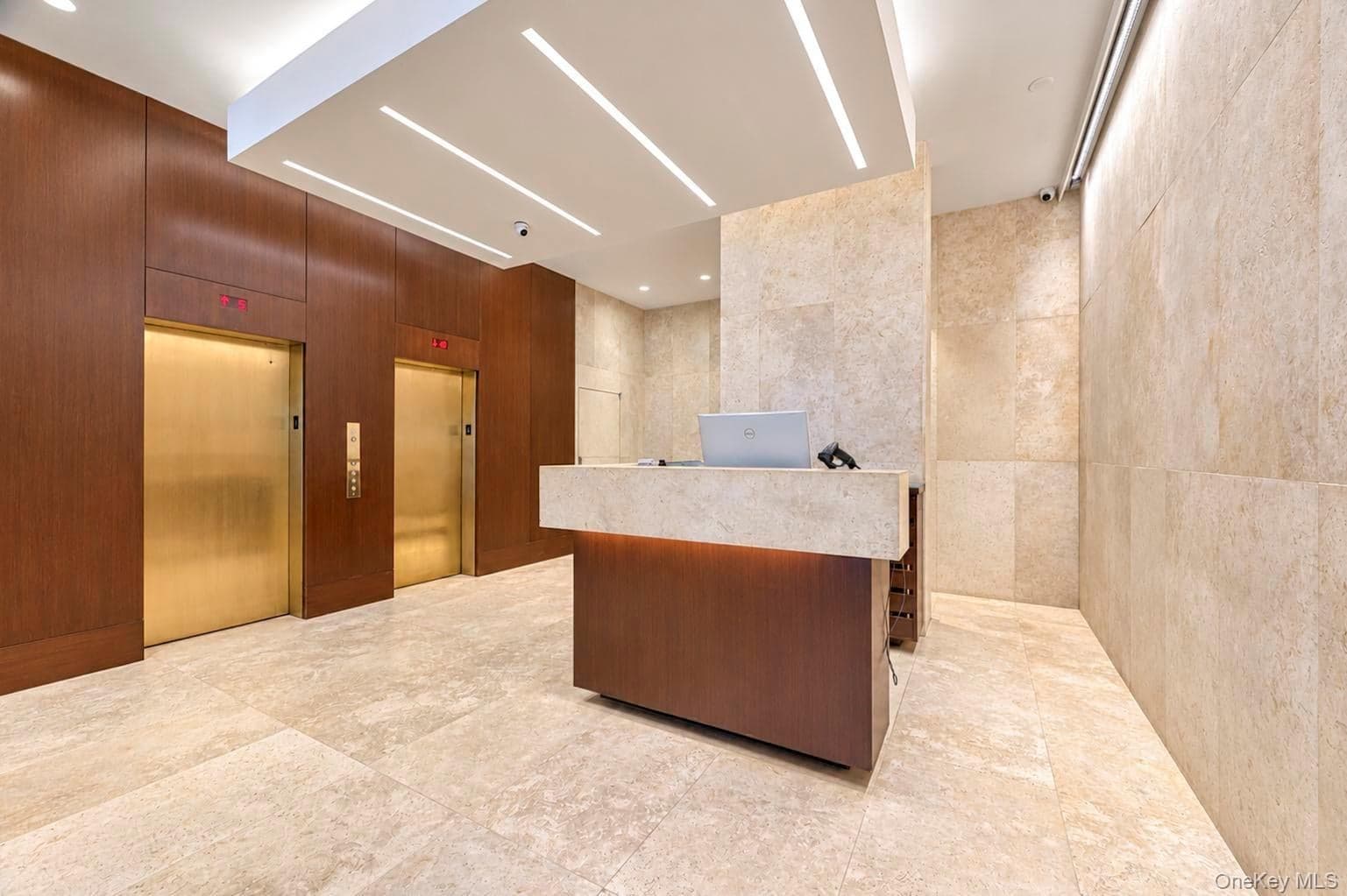 1065 Park Avenue Unit: #19C thumbnail 3