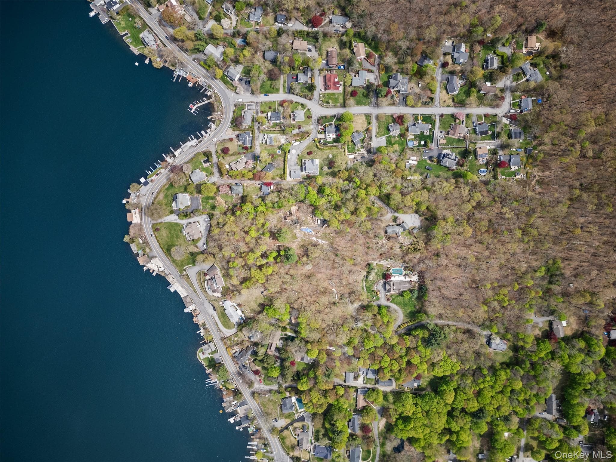 15 Colonial Terrace thumbnail 3