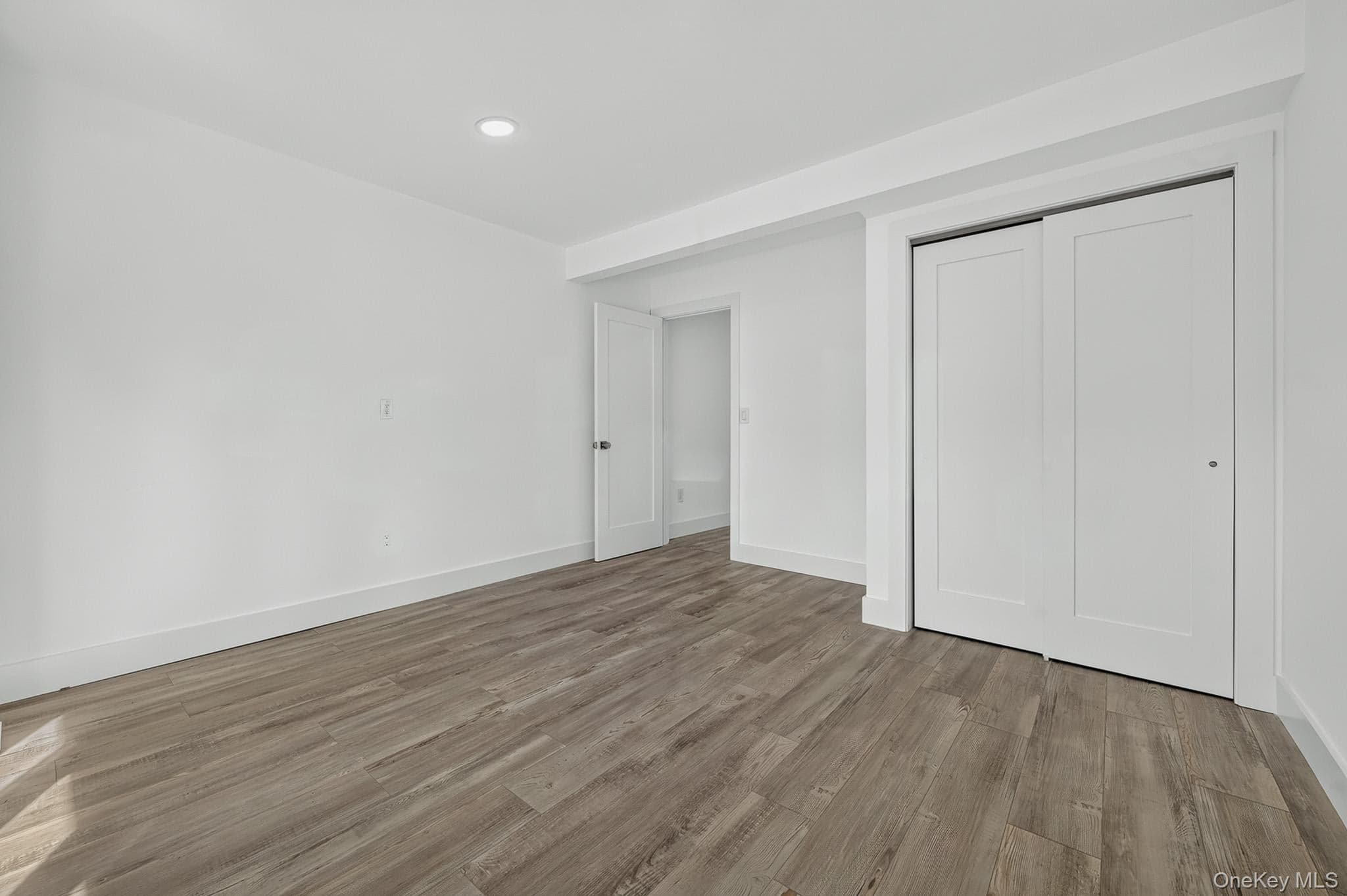 34 Pinelawn Avenue thumbnail 25
