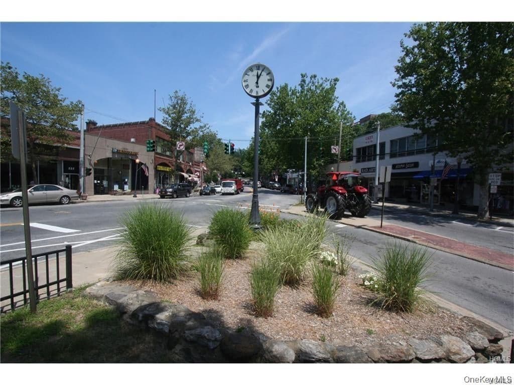 100 E Hartsdale Avenue Unit: 6BE thumbnail 31