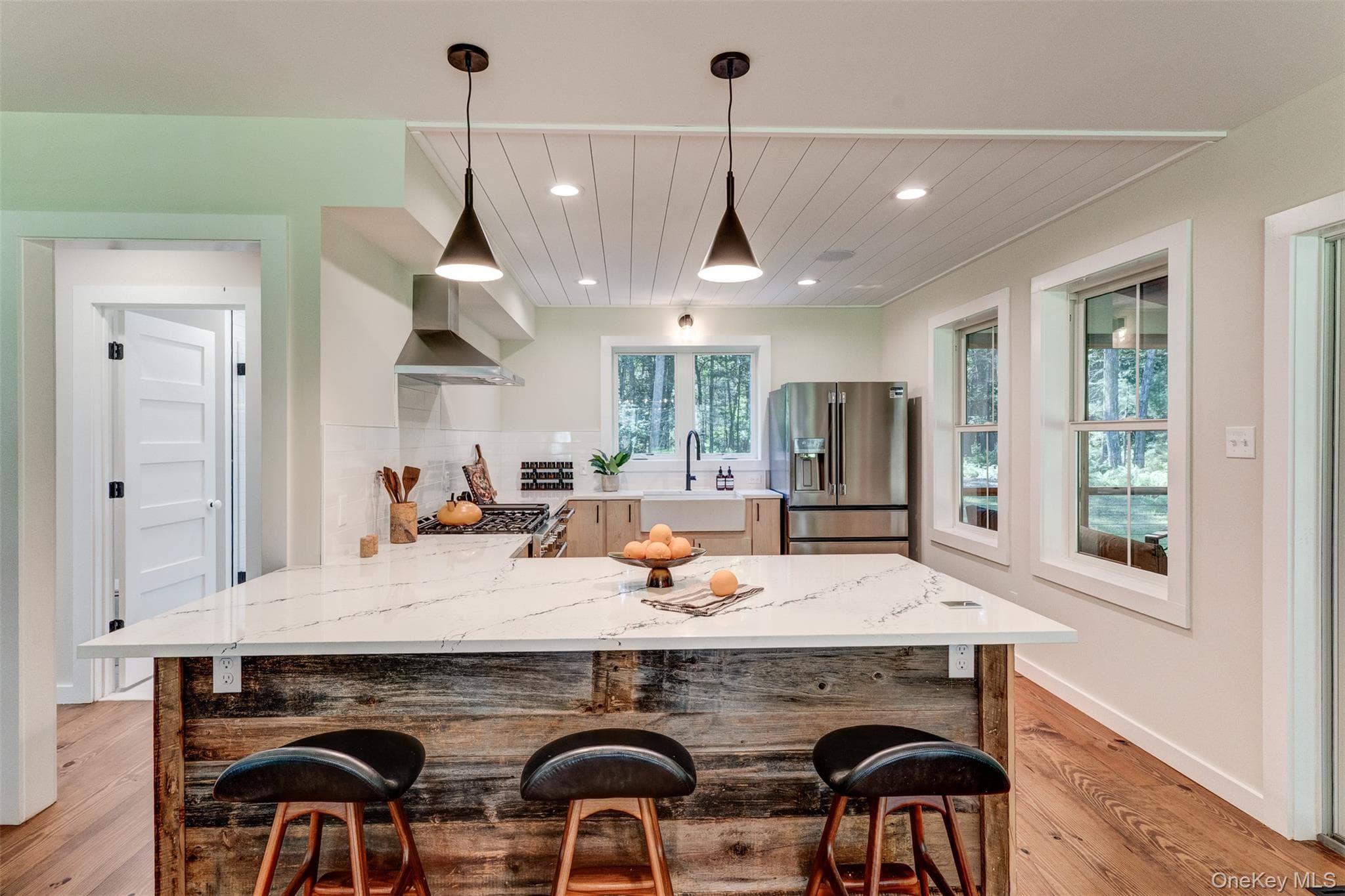 76 Timber Lake Drive thumbnail 15
