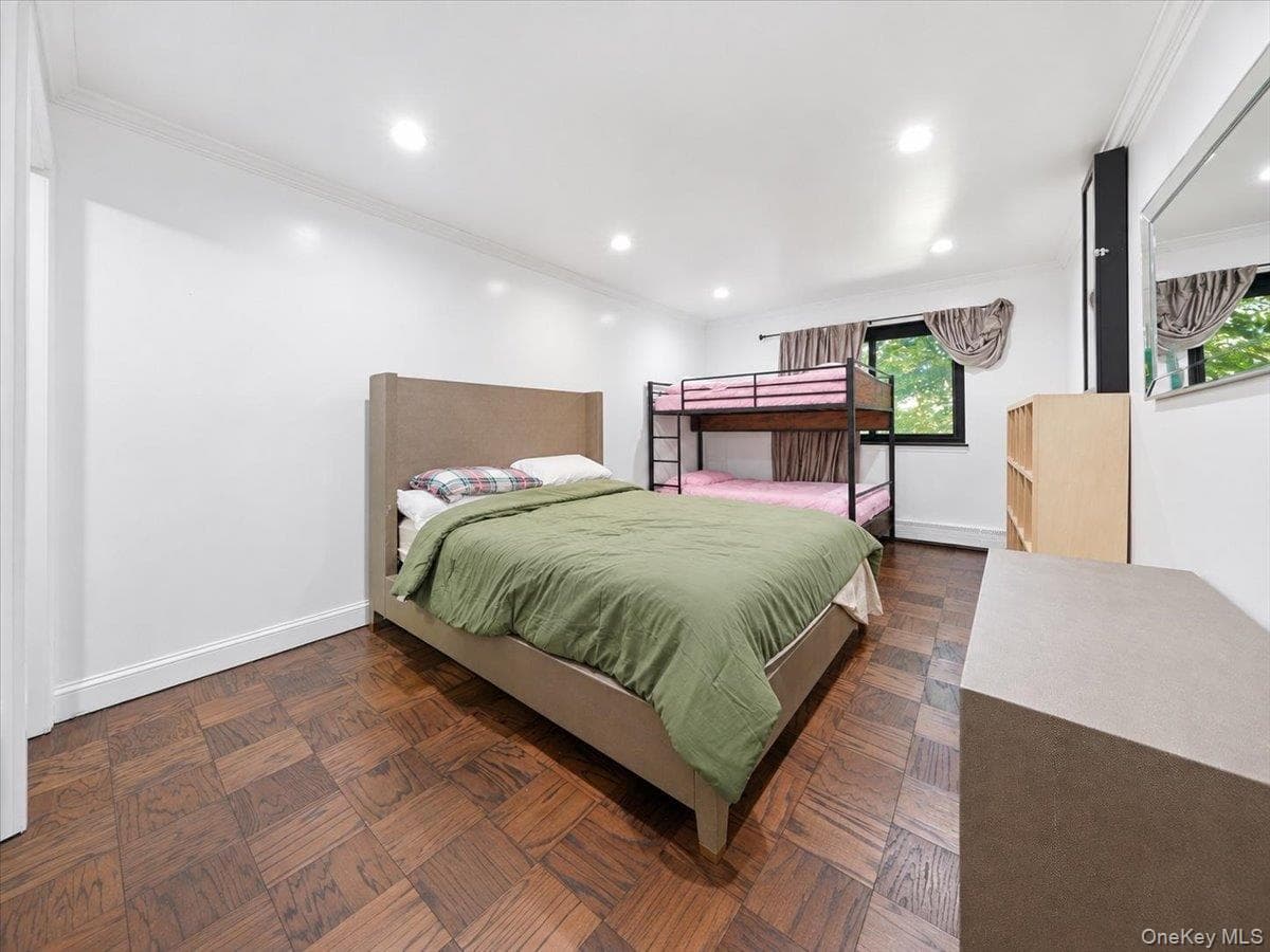 330 Central Park Avenue Unit: F12 thumbnail 10