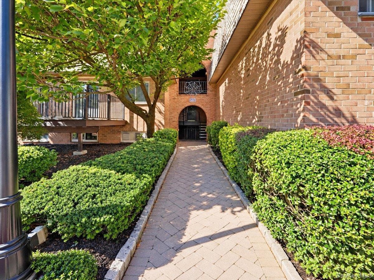 330 Central Park Avenue Unit: F12 thumbnail 34