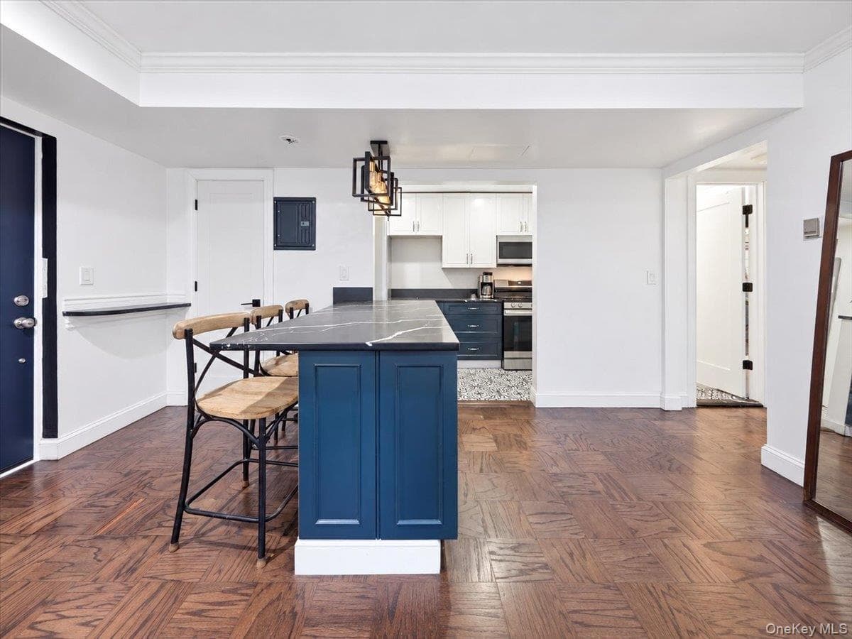 330 Central Park Avenue Unit: F12 thumbnail 6