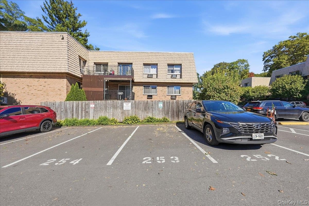 330 Central Park Avenue Unit: F12 thumbnail 25