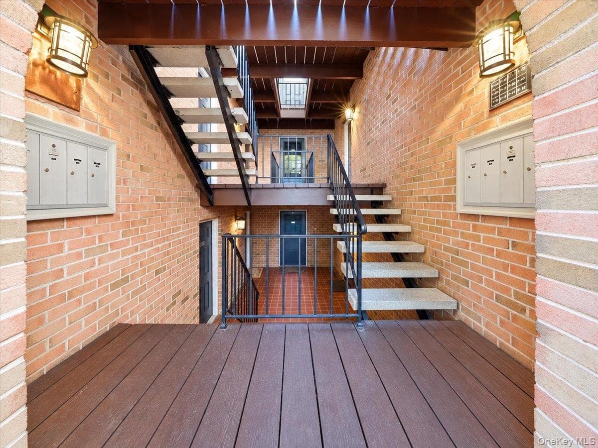 330 Central Park Avenue Unit: F12 thumbnail 33