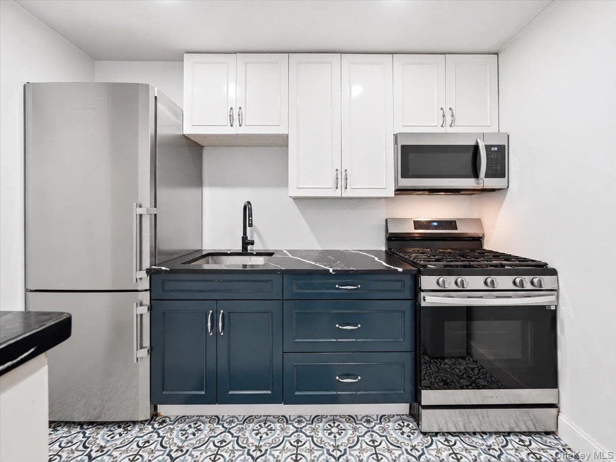 330 Central Park Avenue Unit: F12 thumbnail 5
