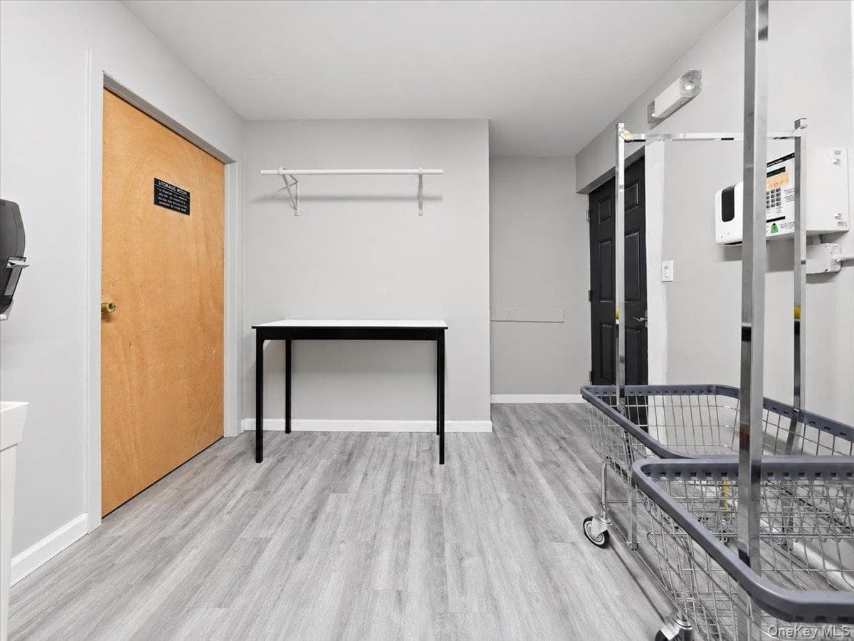 330 Central Park Avenue Unit: F12 thumbnail 14