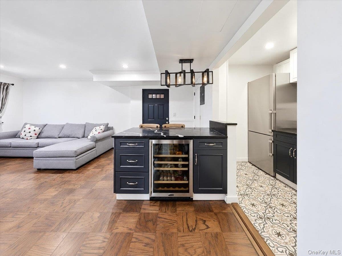 330 Central Park Avenue Unit: F12 thumbnail 7