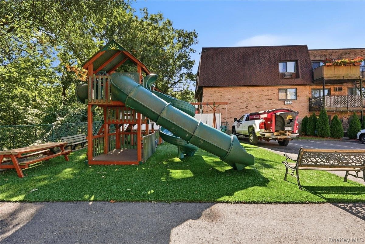 330 Central Park Avenue Unit: F12 thumbnail 27
