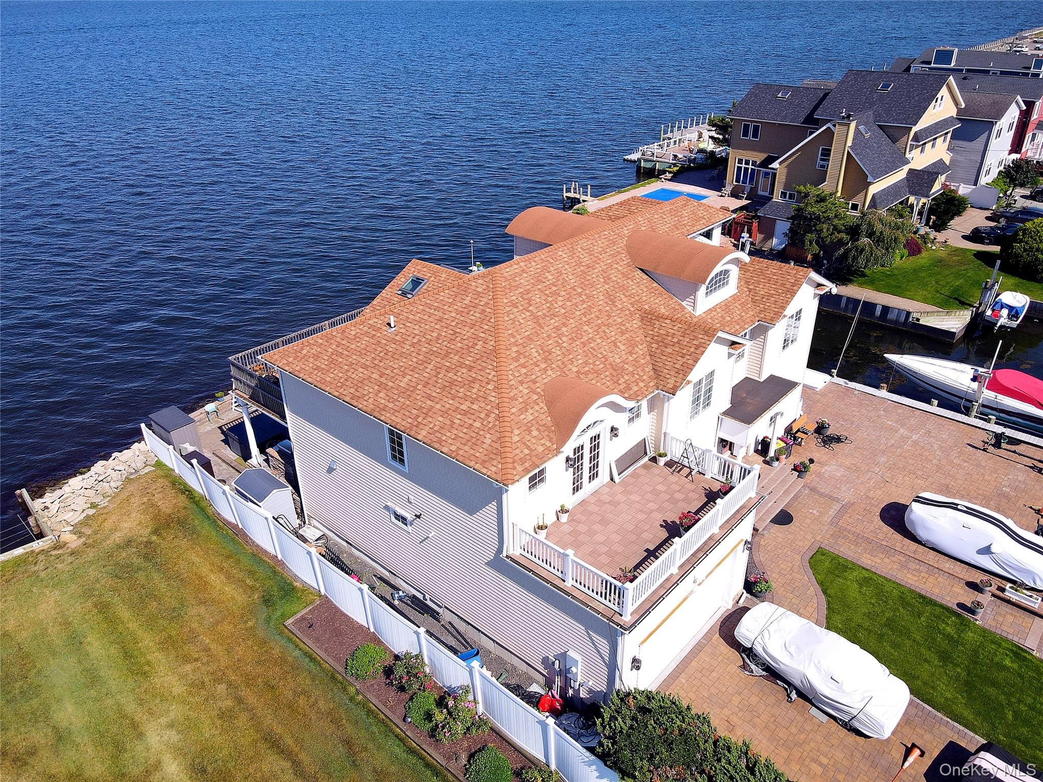 75 Yacht Club Road thumbnail 3