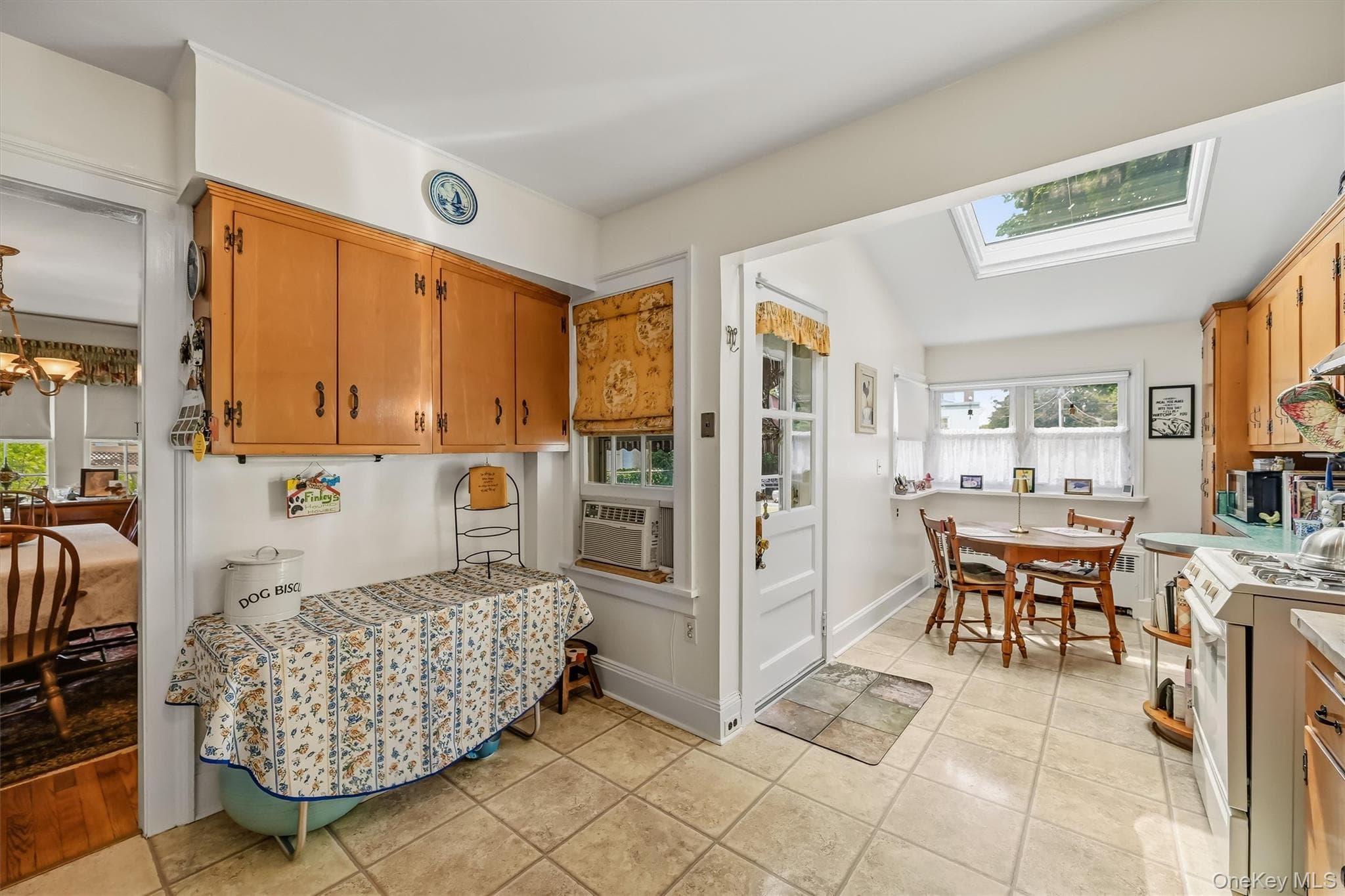 61 E Maple Avenue thumbnail 25