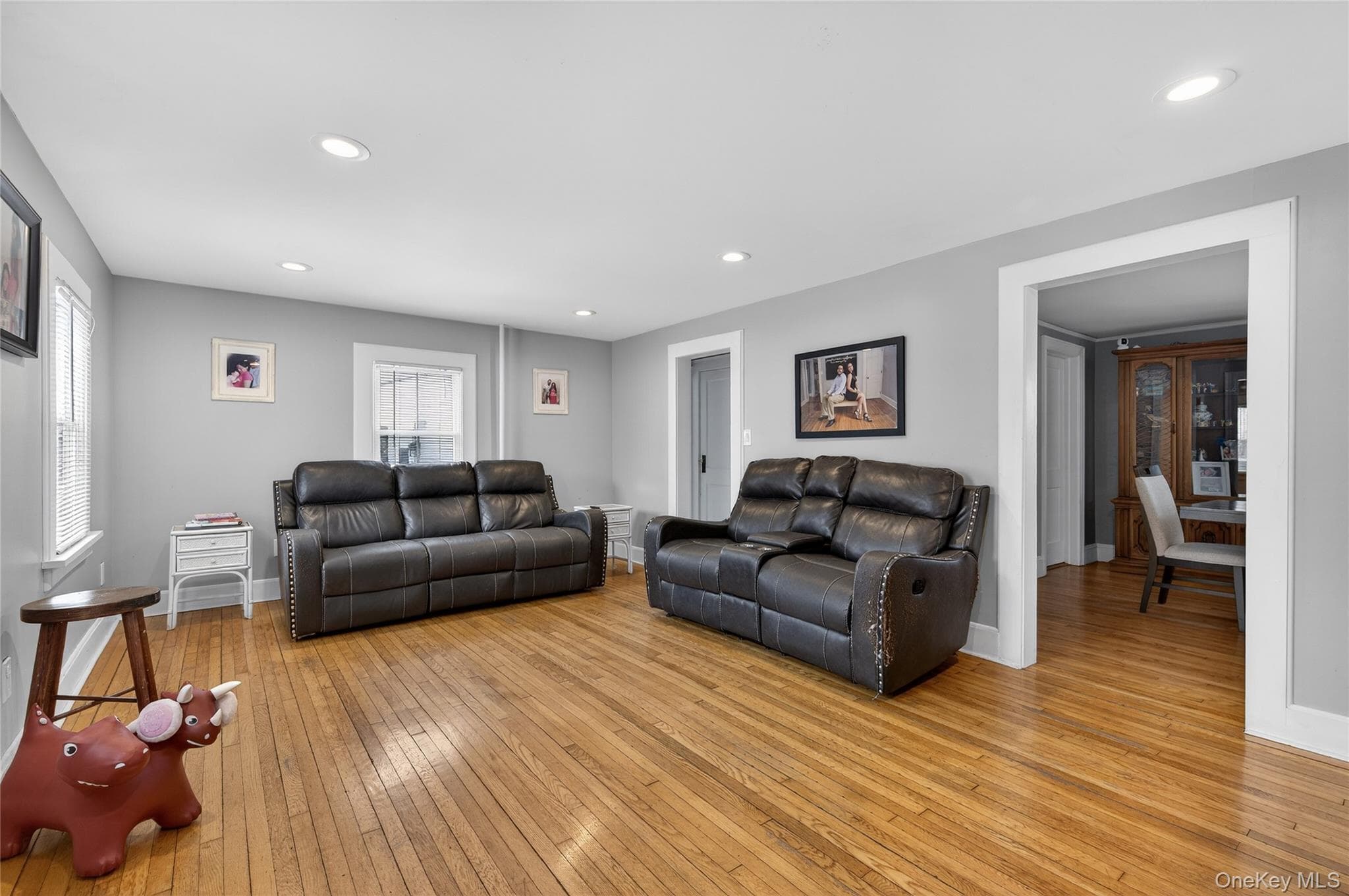 22 Perry Avenue thumbnail 7