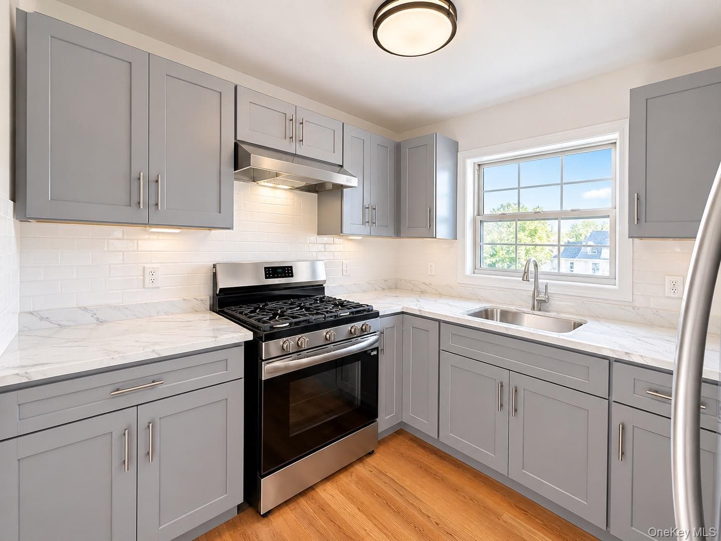 2105 Seward Avenue thumbnail 3