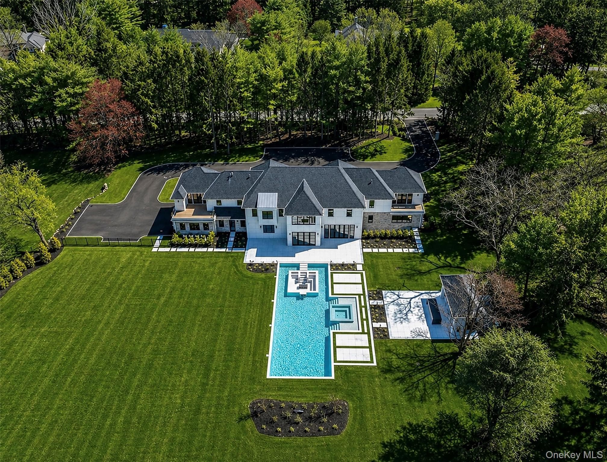 30 Evans Drive thumbnail 2