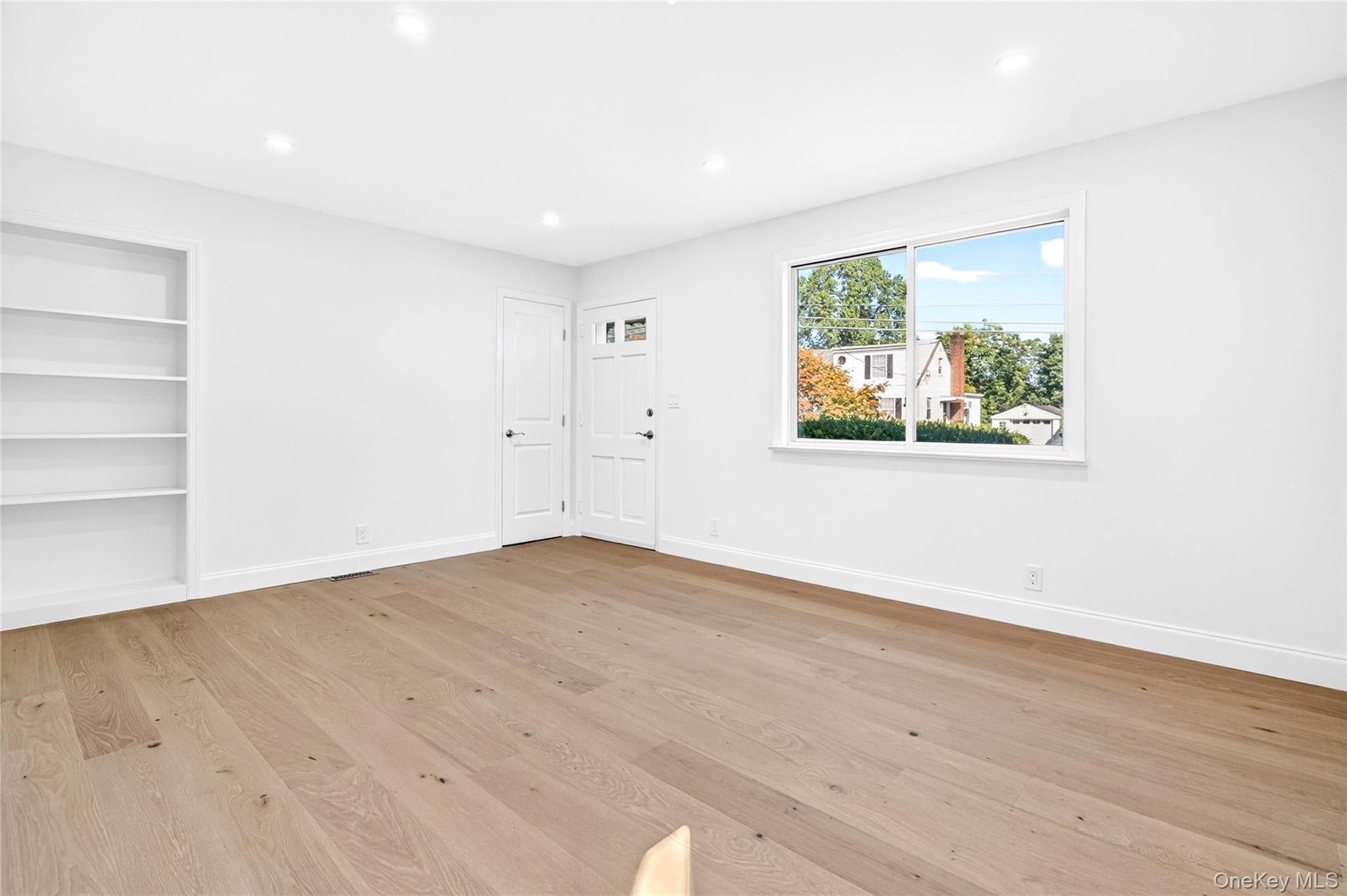 16 Saratoga Road thumbnail 7