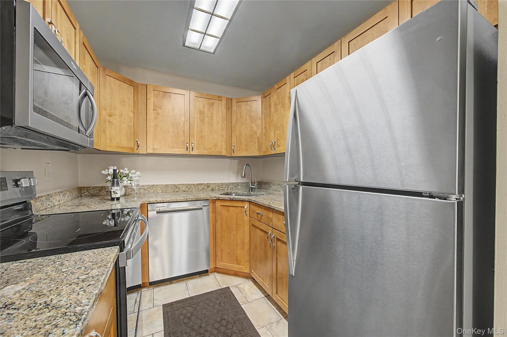 160 Carriage Court Unit: D thumbnail 9