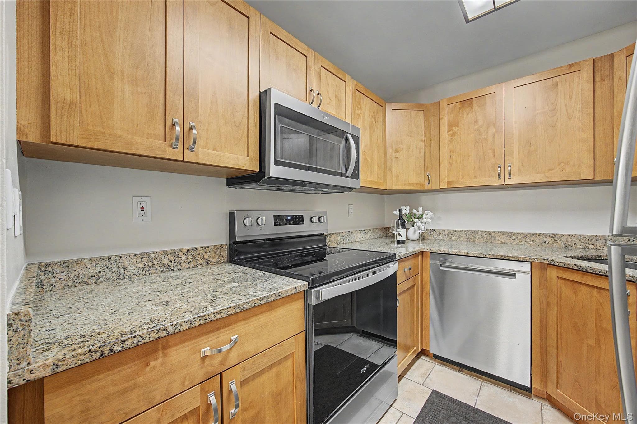 160 Carriage Court Unit: D thumbnail 11