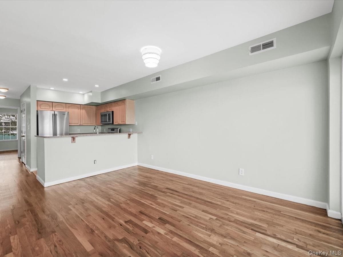 1 Patricia Lane Unit: 305 thumbnail 9