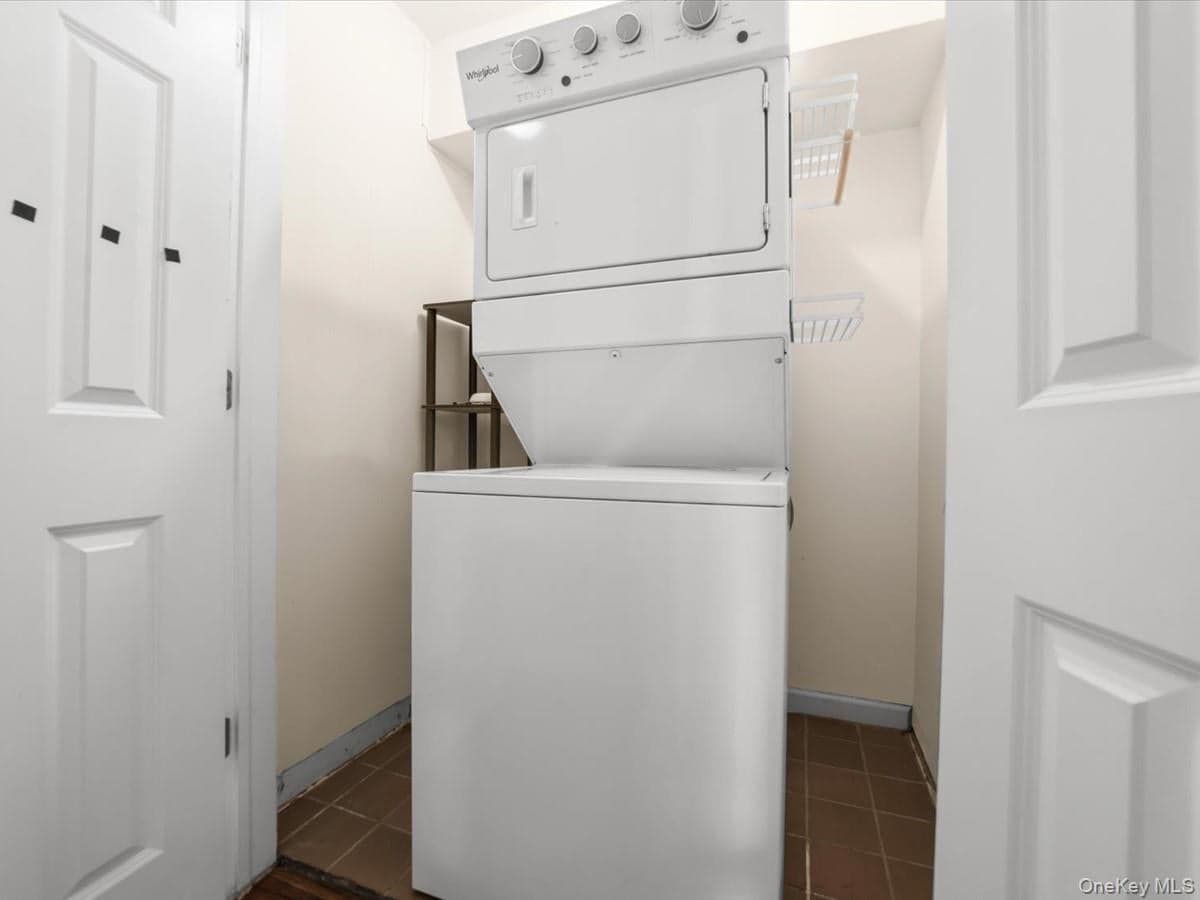 1 Patricia Lane Unit: 305 thumbnail 18