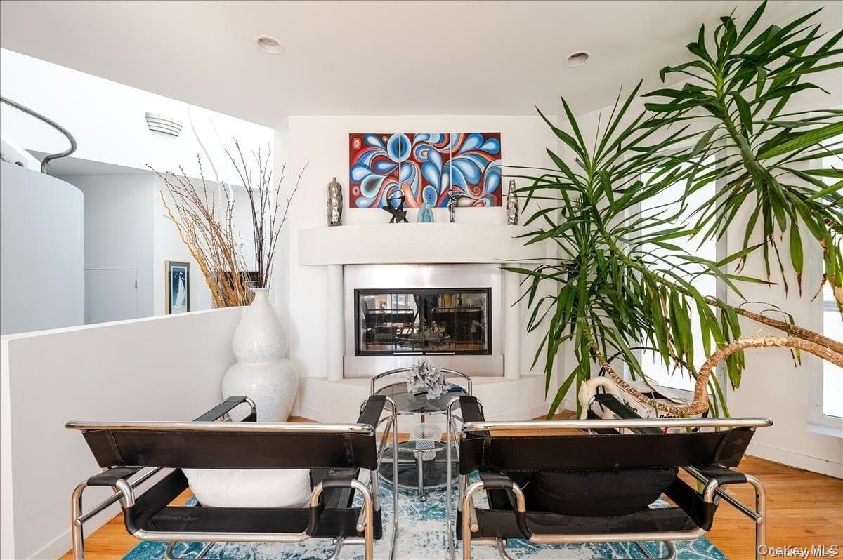 17 New York Avenue Unit: House thumbnail 8