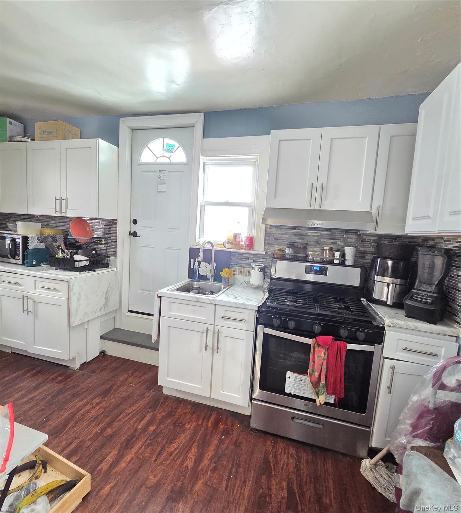 4229 Bruner Avenue thumbnail 2