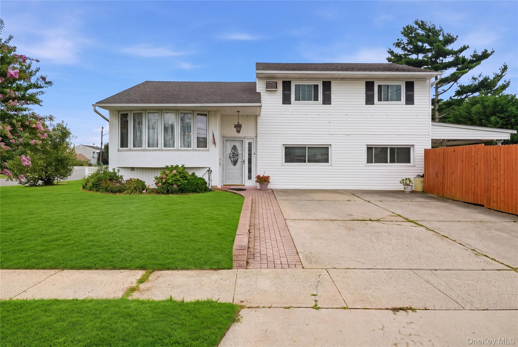 245 Seaford Avenue thumbnail 2