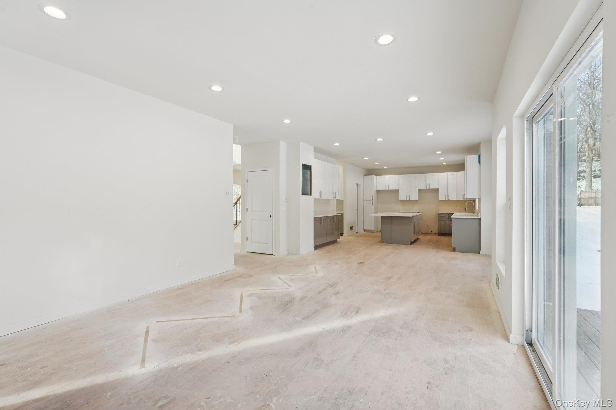 14 Vargas (aka 70 Jessup Ln) Circle thumbnail 6