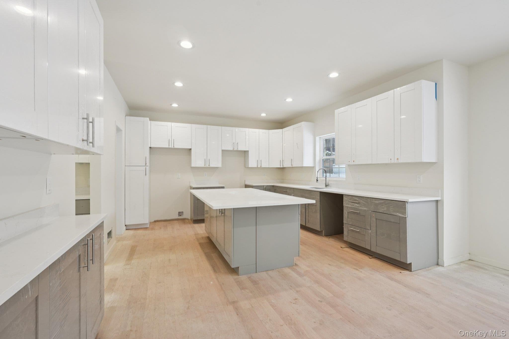 14 Vargas (aka 70 Jessup Ln) Circle thumbnail 9