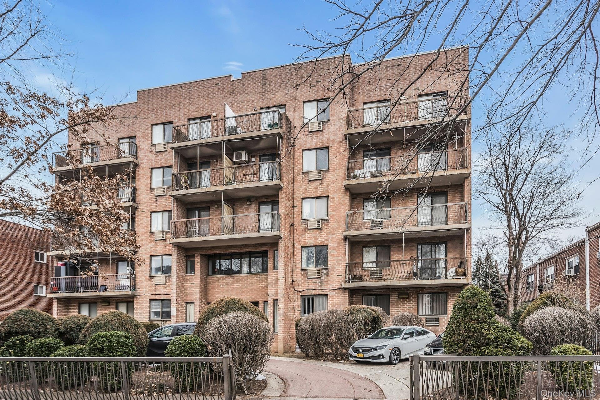 147-45 Barclay Avenue Unit: 5B thumbnail 2