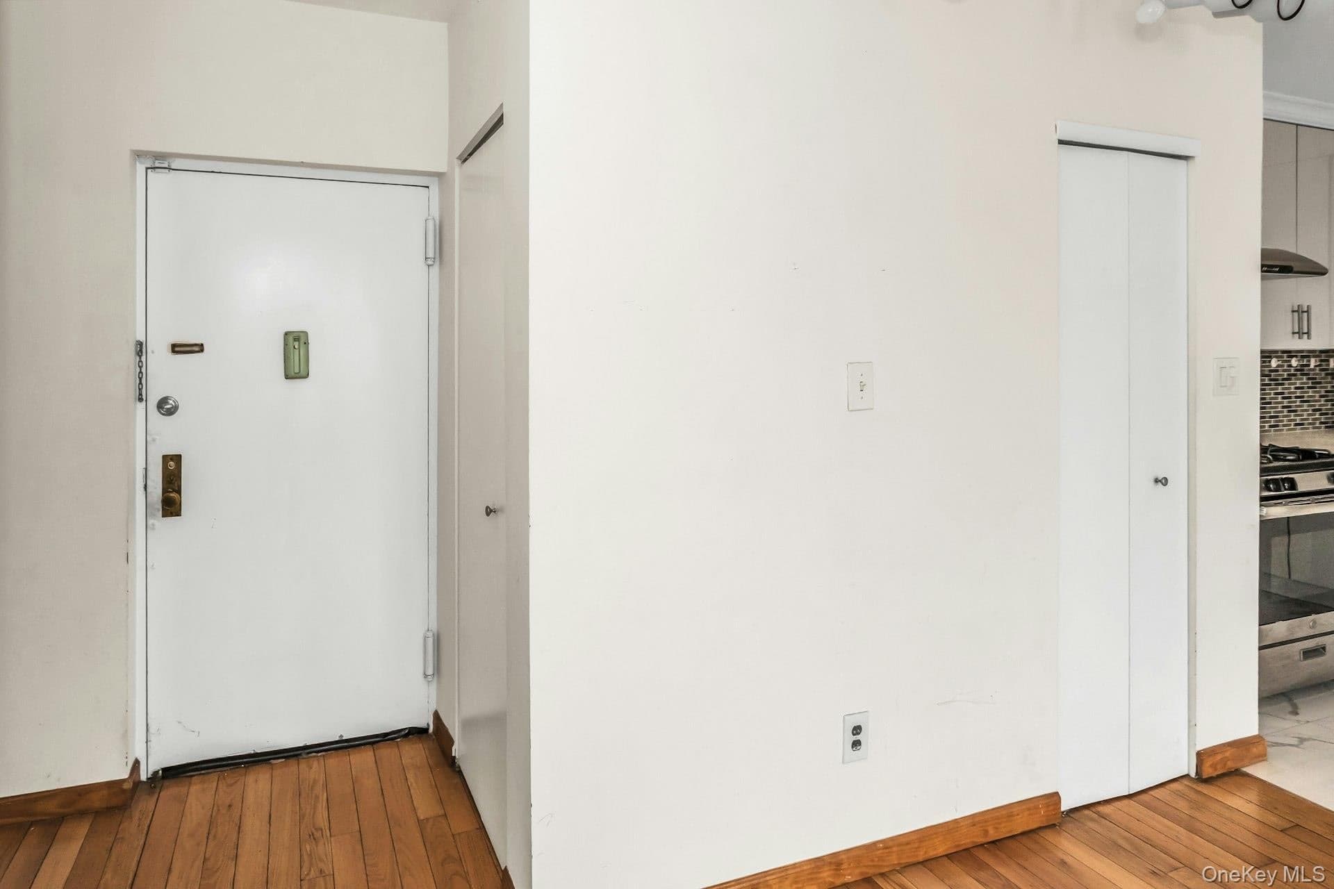 147-45 Barclay Avenue Unit: 5B thumbnail 4