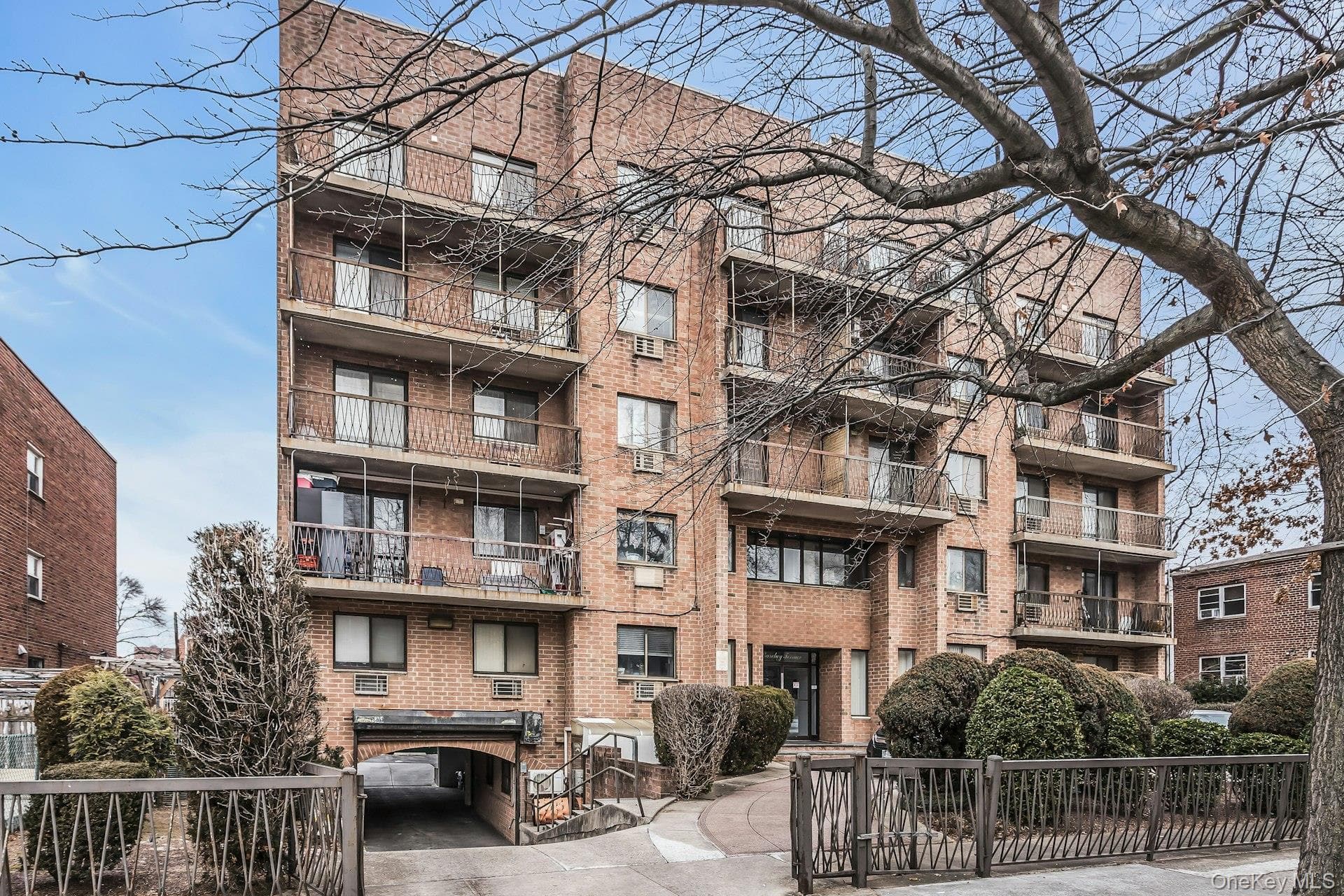 147-45 Barclay Avenue Unit: 5B thumbnail 3