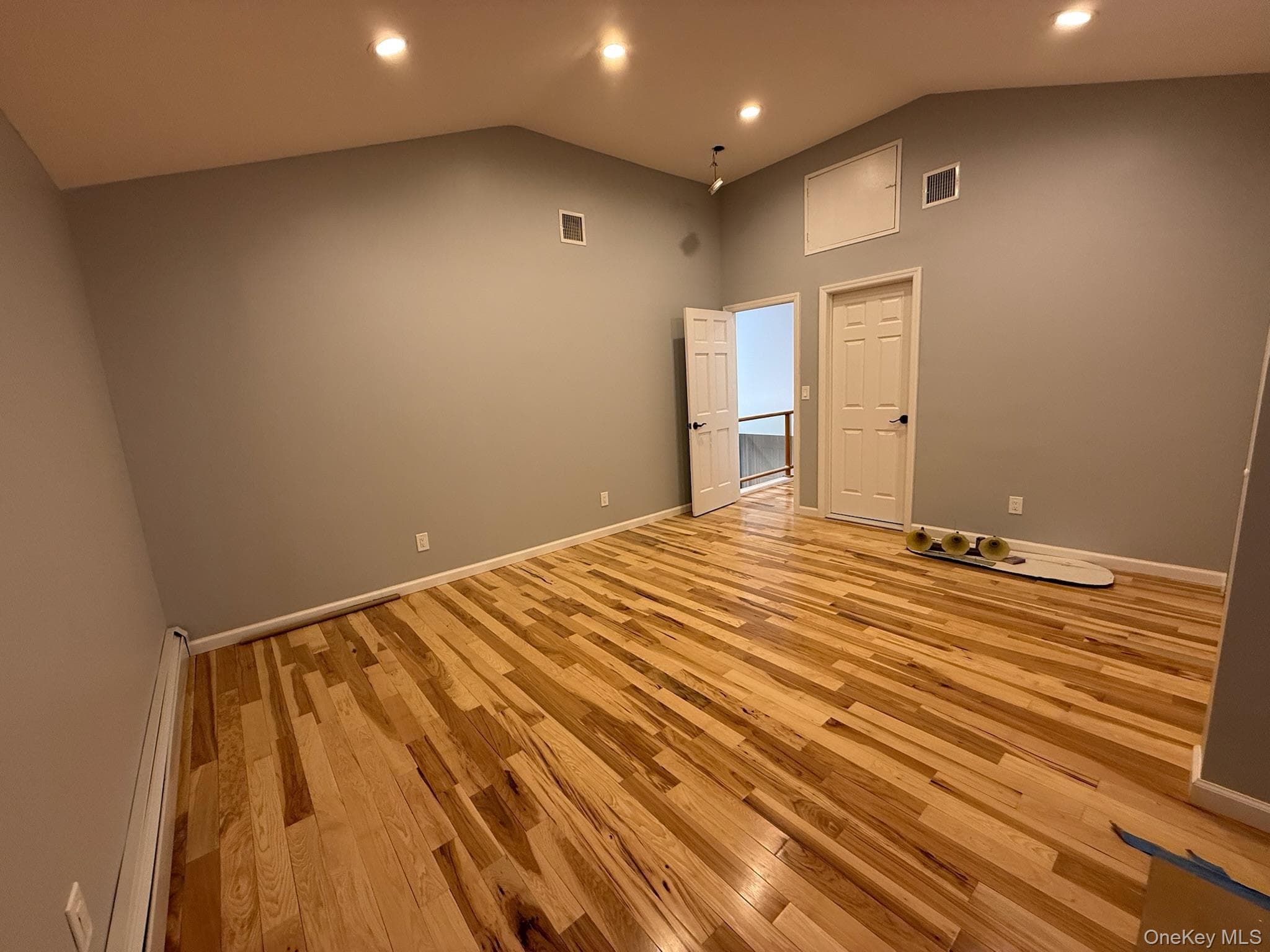 186 E Pennywood Avenue thumbnail 18