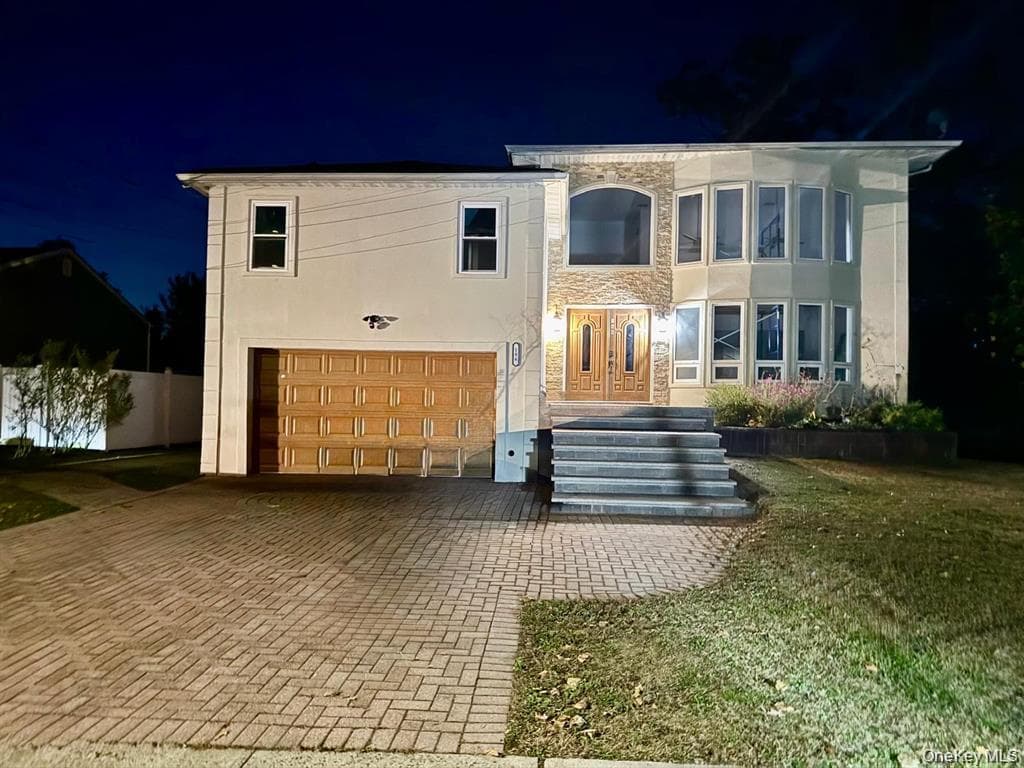186 E Pennywood Avenue, Roosevelt