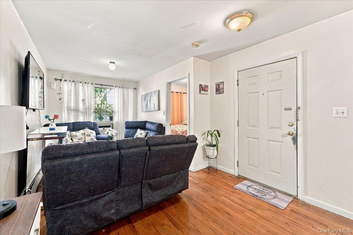 1174 Union Avenue thumbnail 14