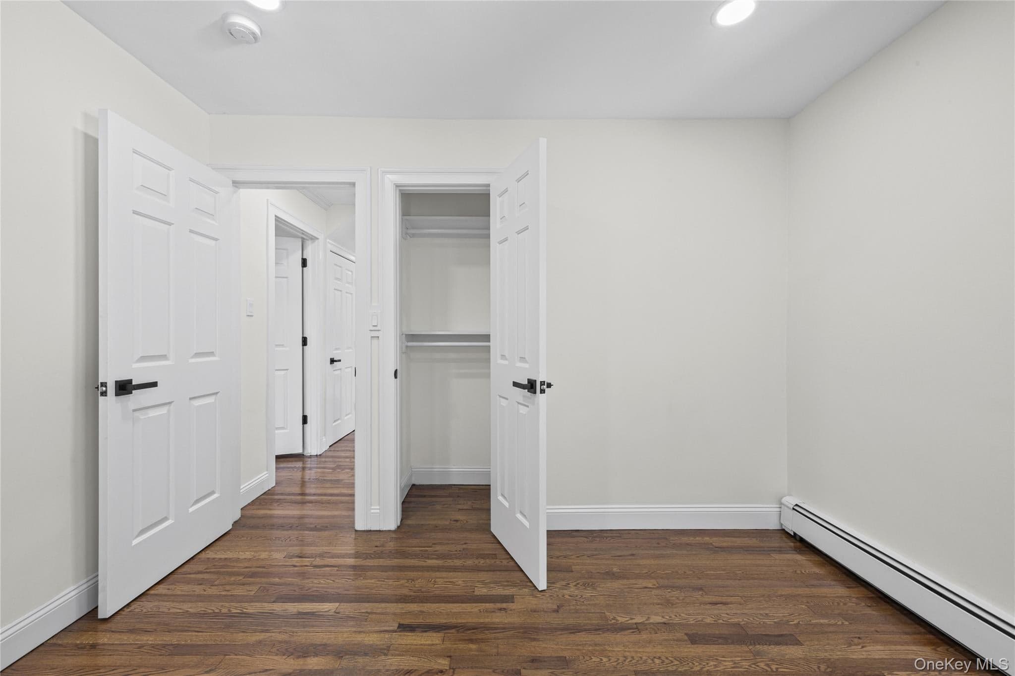 843 Jerusalem Avenue thumbnail 12