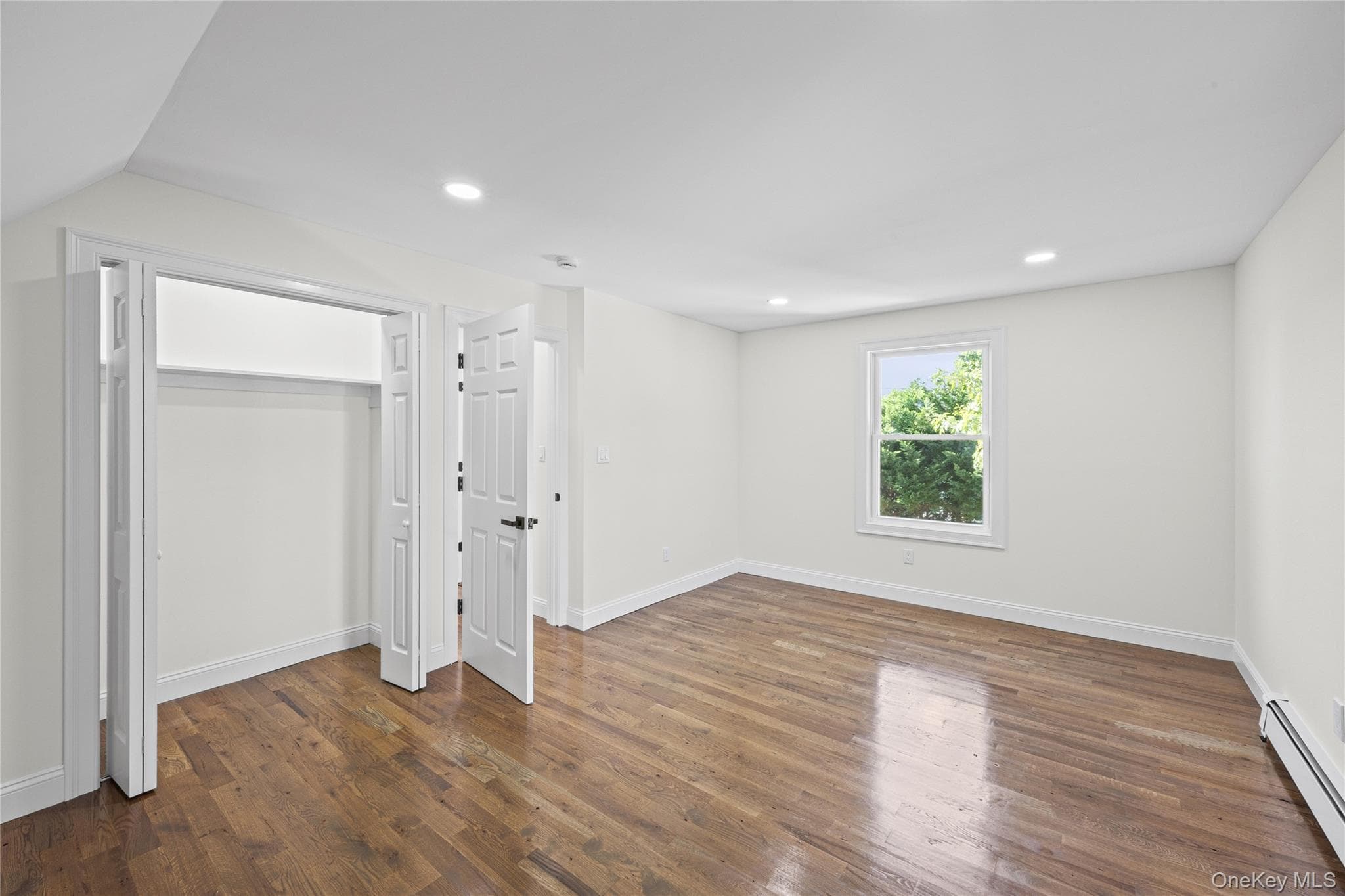 843 Jerusalem Avenue thumbnail 26