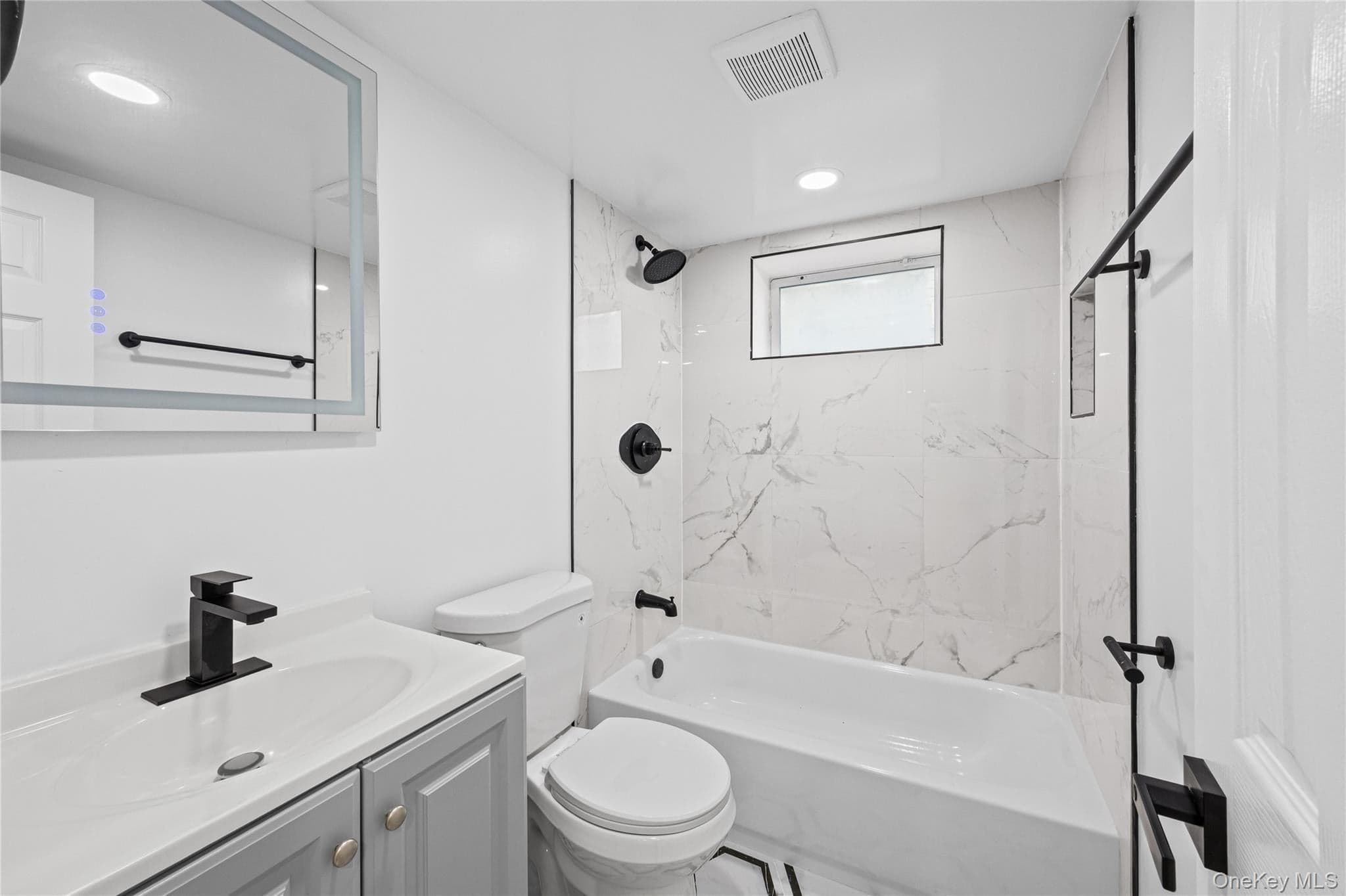 843 Jerusalem Avenue thumbnail 35