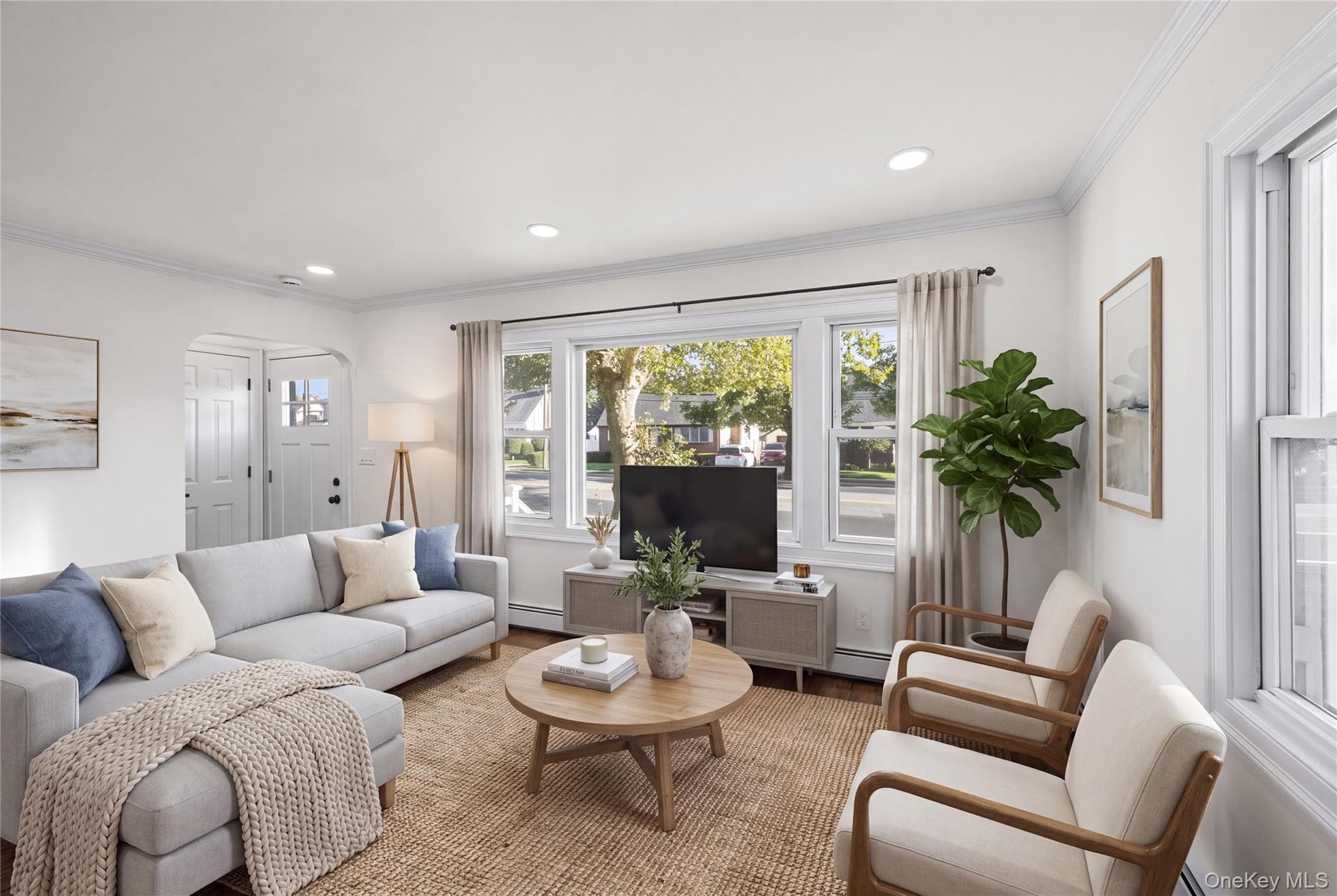 843 Jerusalem Avenue thumbnail 4