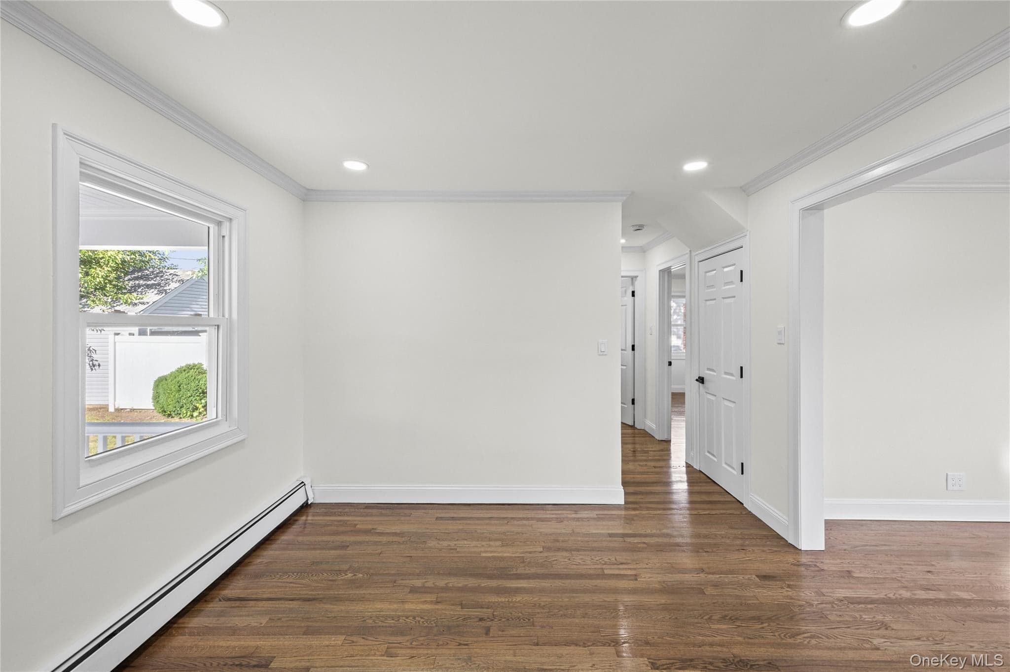 843 Jerusalem Avenue thumbnail 18