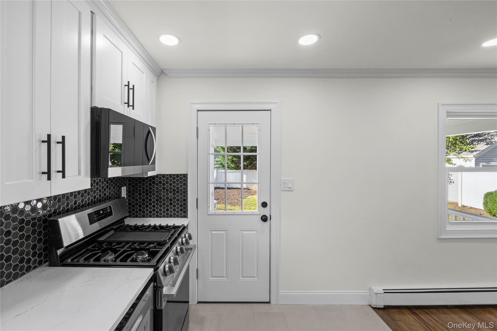 843 Jerusalem Avenue thumbnail 9