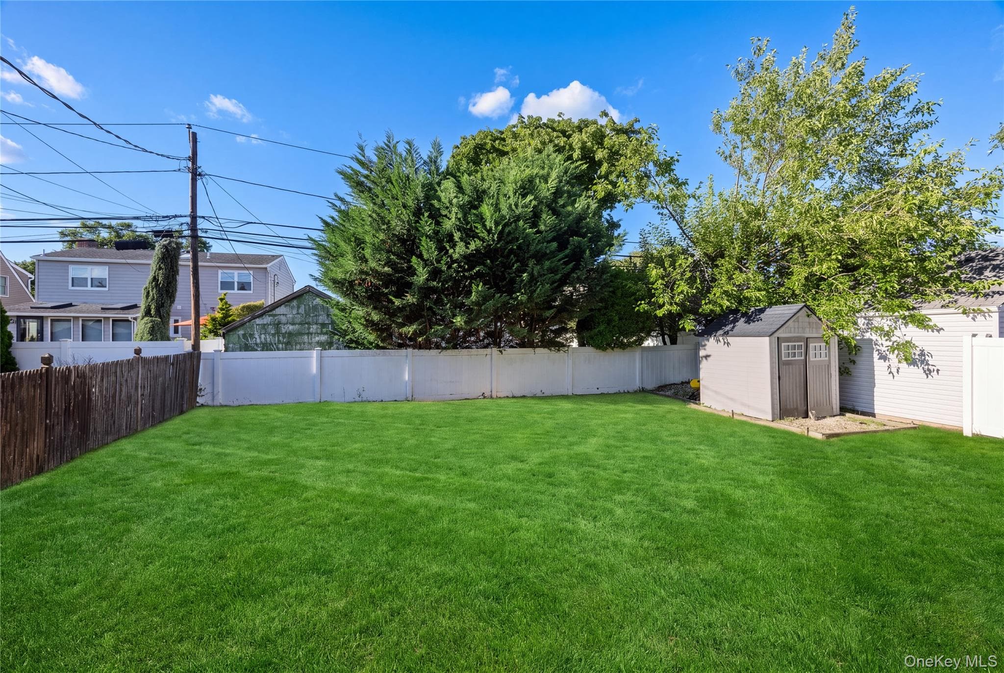 843 Jerusalem Avenue thumbnail 20